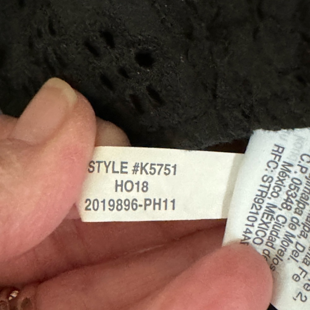 Madewell black eyelet top. Size Medium. - Picture 7 of 11